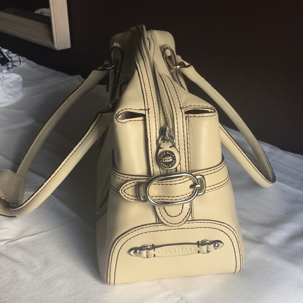 Handbag - Picture 2 of 7